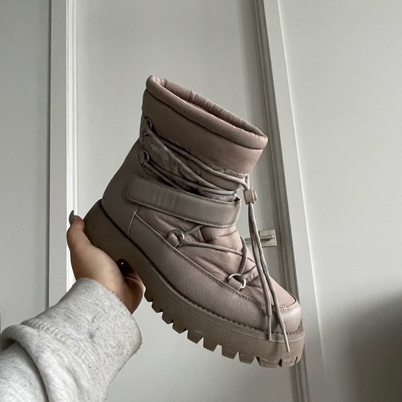 Call it Spring winter boots - Picture 3 of 5